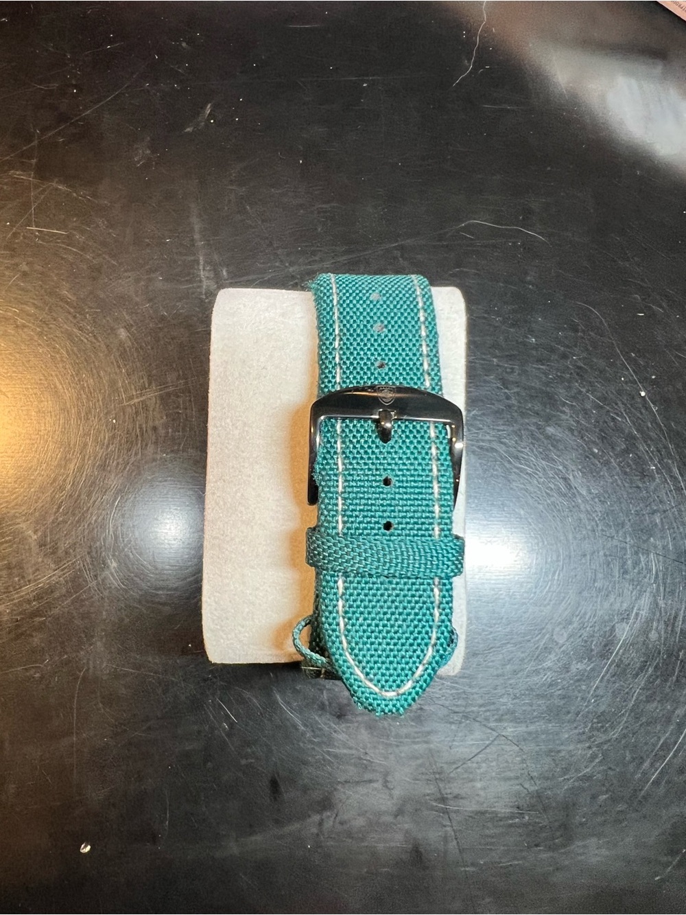 NEW! Poedagar Green Dial Chronograph Watch with Green Nylon Strap - Picture 3 of 3